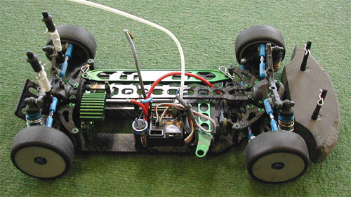 Un prototype Mini sur base de Team Associated TC3.