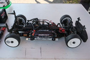 Présentation: La Touring Car 1/10° électrique SNRC R3 Pro.
