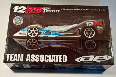 Team Associated RC12R5 (montage et préparation).